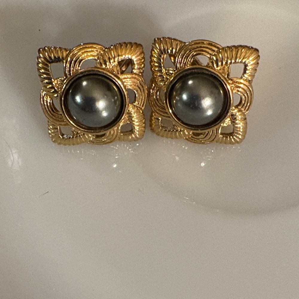 Vintage Gold Tone and Faux Black Pearl Square Clip on Earrings